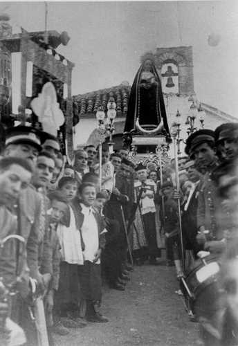 739-740. 150307. 30. Procesión de los Dolores por los años treinta del siglo pasado.