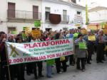 749-750. 150807.04. Manifestantes del caso Almazaras ante el Juzgado de Priego.