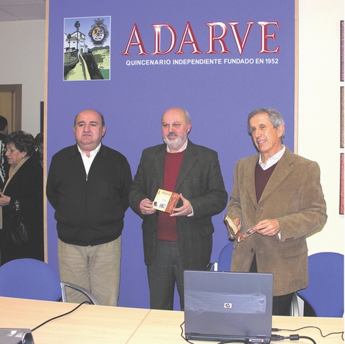 783. 150109. 38. A. Lopera, M. Pulido y E. Alcalá, presentan el DVD "Adarve digital. Primera época. 1952-1968". (Yepes