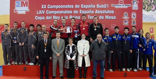 784. 010209. 34. El Cajasur Priego, medalla de plata en la copa del Rey.