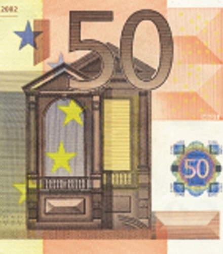 790. 010509. 16. Aparecen billetes de 50 euros partidos por la mitad.