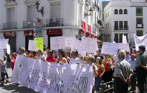 791. 150509. 02. Manifestación de vecinos de la Puerta Granada. Junio 2006.