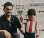 800. 011009. 09. Cristóbal Muré con su hijo hace 40 años.