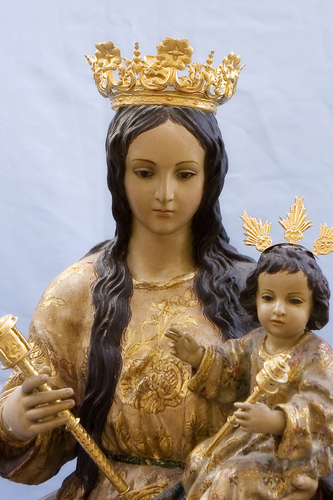 741. 150407. 38.  La imagen de la Virgen del Buen Suceso será restaurada después de las fiestas de Mayo.