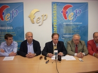 José Mª González Falcón anuncia la convocatoria de elecciones en la Federación de Empresarios de Priego.