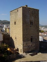 Torre de homenaje del castillo de Priego. (E. Alcalá).
