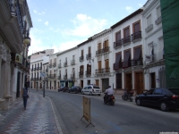 Calle Río de Priego donde tiene su sede La Caixa. (E. Alcalá).