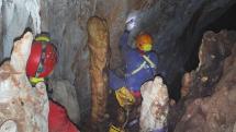 En el interior de la cueva.